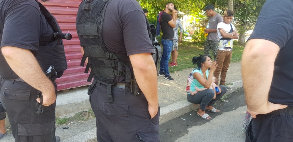 В Ужгороді група ромів пограбувала супермаркет (ФОТО)