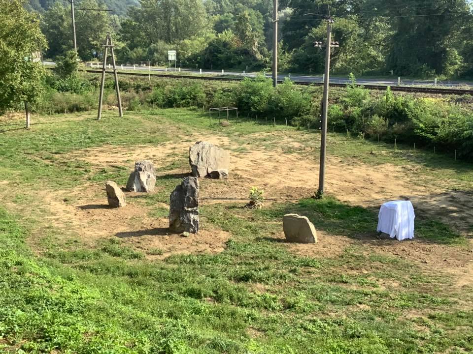 На Закарпатті з’явився свій "Стоунхендж" (ФОТО)