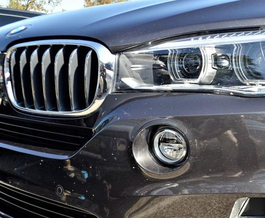 Міг накоїти лиха: у Хусті небайдужі "здали" водія «ВМW-Х5»