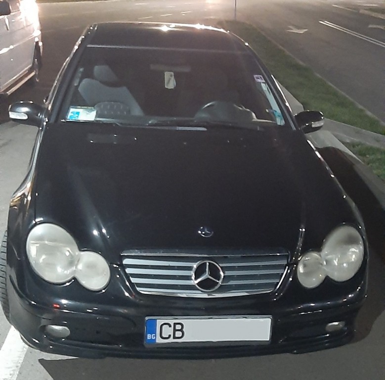 На Західному кордоні затримали хабарника на елітному авто (ФОТО)