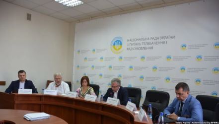 Парламент звільнив трьох членів Нацради з питань ТБ