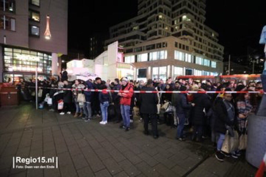 Крики, смерть та сотні наляканих людей: у центрі Гааги різанина (ФОТО, ВІДЕО)