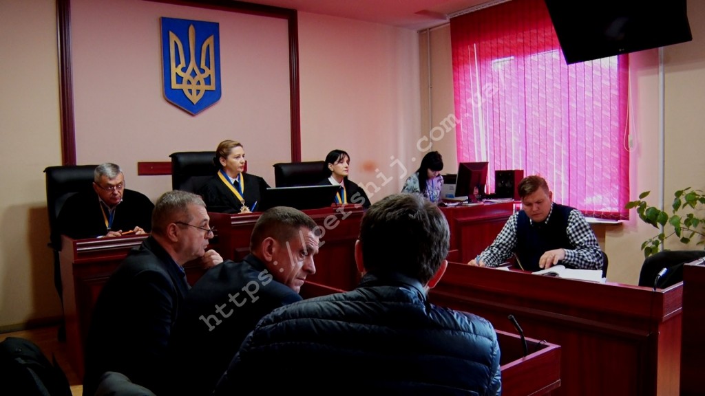 Моторошне вбивство на АЗС у Мукачеві: суд продовжив розгляд справи (ФОТО)