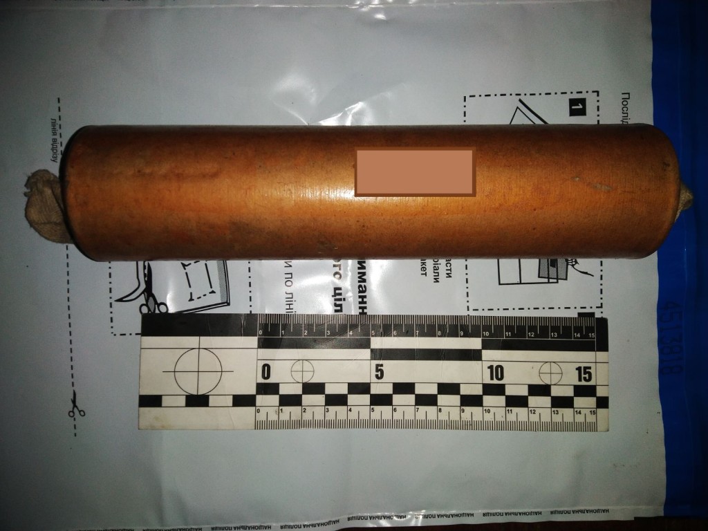 Небезпечний обшук: поліція знайшла вибухівку на Міжгірщині (ФОТО)