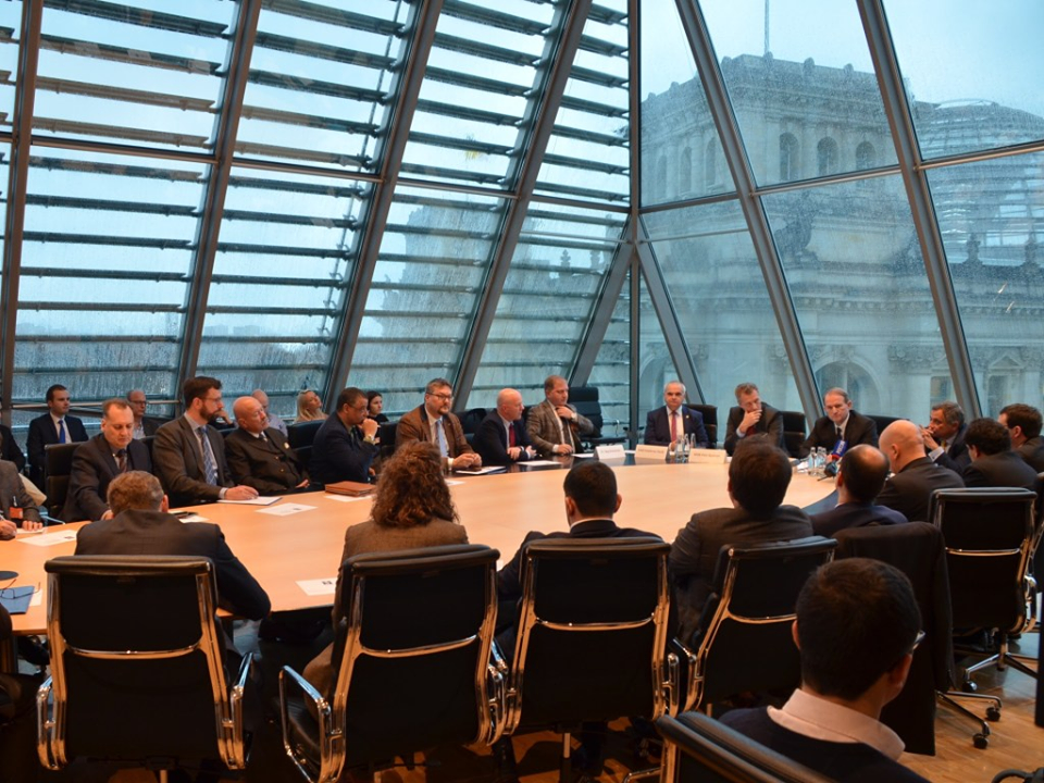 У Бундестазі представлено мирний план щодо врегулювання кризи на Донбасі (ВІДЕО)