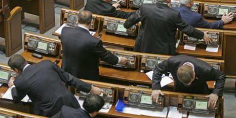 Скорочення кількості нардепів ВР: «Чим їх там менше, тим краще!» - Думка (ВІДЕО)