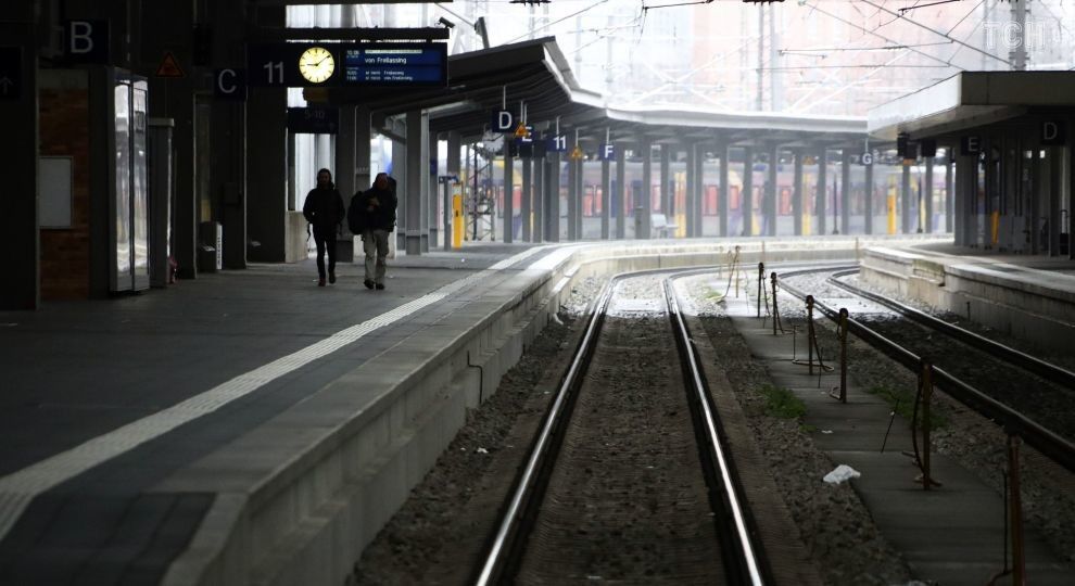 Чоловік облизував поручні у метро для поширення коронавірусу