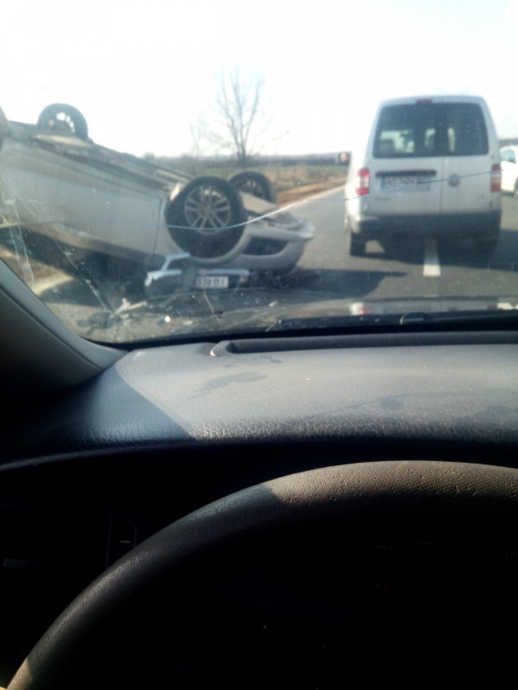 Автотроща у Залужжі: авто перекинулось на дах (ВІДЕО)