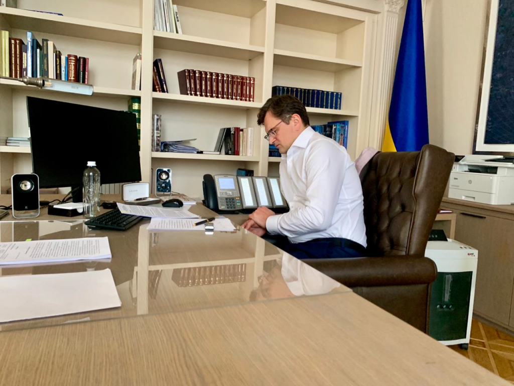 "Права українських громадян у Чехії будуть захищені", - Дмитро Кулеба