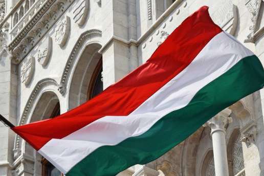 У зв'язку з пандемією Угорщина ввела коментдантську годину