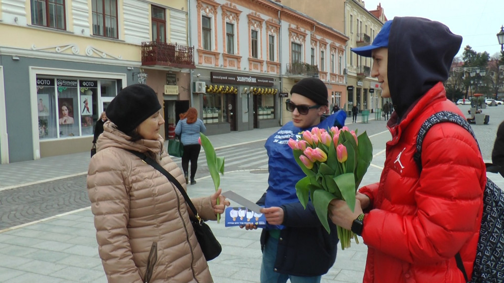 Жінки Закарпаття отримали неочікуваний сюрприз до 8 березня (ФОТО, ВІДЕО)