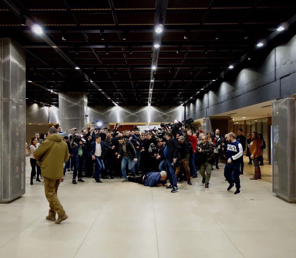 "Шабаш ура-патріотів" : влада повинна зупинити ура-патріотичний реванш  - Думка