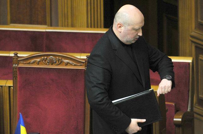 Екс в.о. президента Турчинова вимагають притягнути до кримінальної відповідальності за держзраду (Документ)