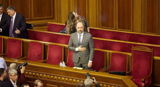 Новий Кабмін продовжить знищення рейтингу Зеленського - Думка (ВІДЕО)