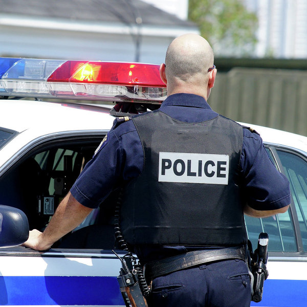 У США поліція через коронавірус ввічливо просить злочинців не скоювати злочини