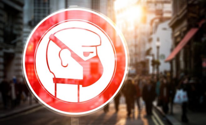 Штраф 20 тисяч крон: Уряд Чехії заборонив населенню виходити з дому без масок