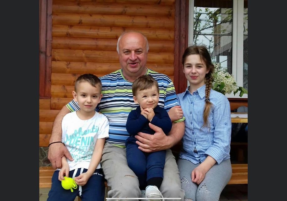 Іван Чубирко вітає з ювілеєм голову Перечинського районного осередку політсили “Опозиційна платформа – за життя” Мирослава Опачко