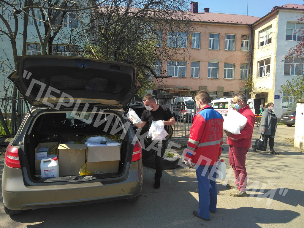 Лікарів Воловеччини, Міжгір'я, Виноградівщини та Мукачівщини "озброїли" найнеобхіднішим (ФОТО)