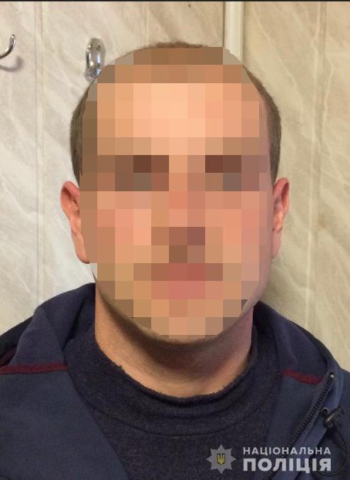 На Рахівщині поліція затримала перевізника зброї та набоїв (ФОТО)