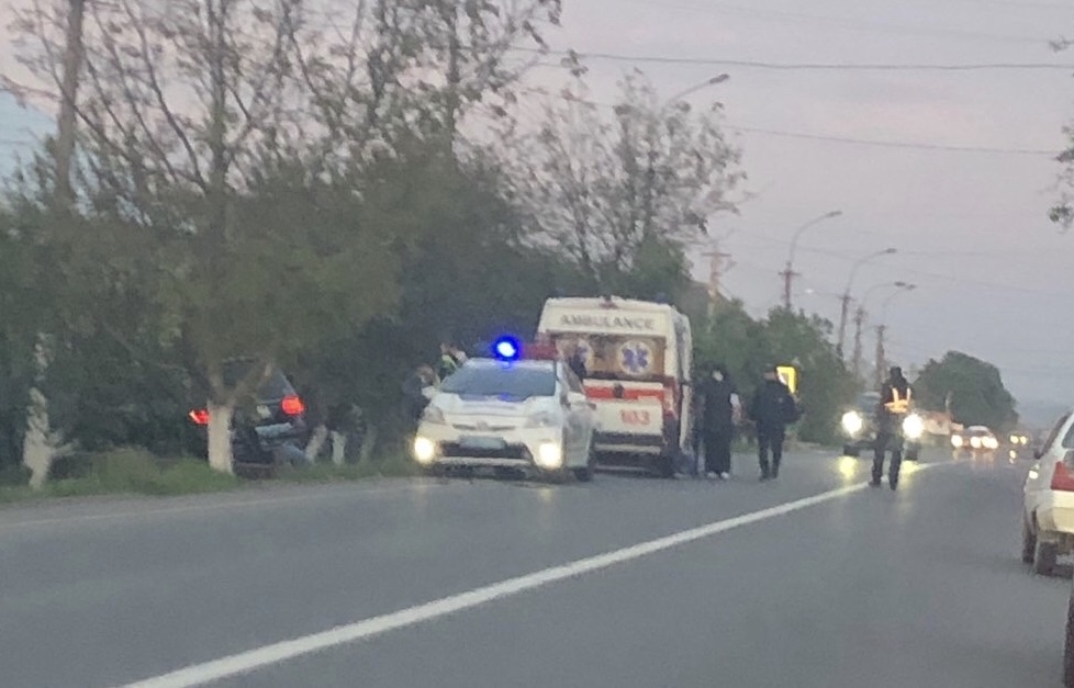 ДТП на Мукачівщині: на місці працювала швидка (ФОТО)