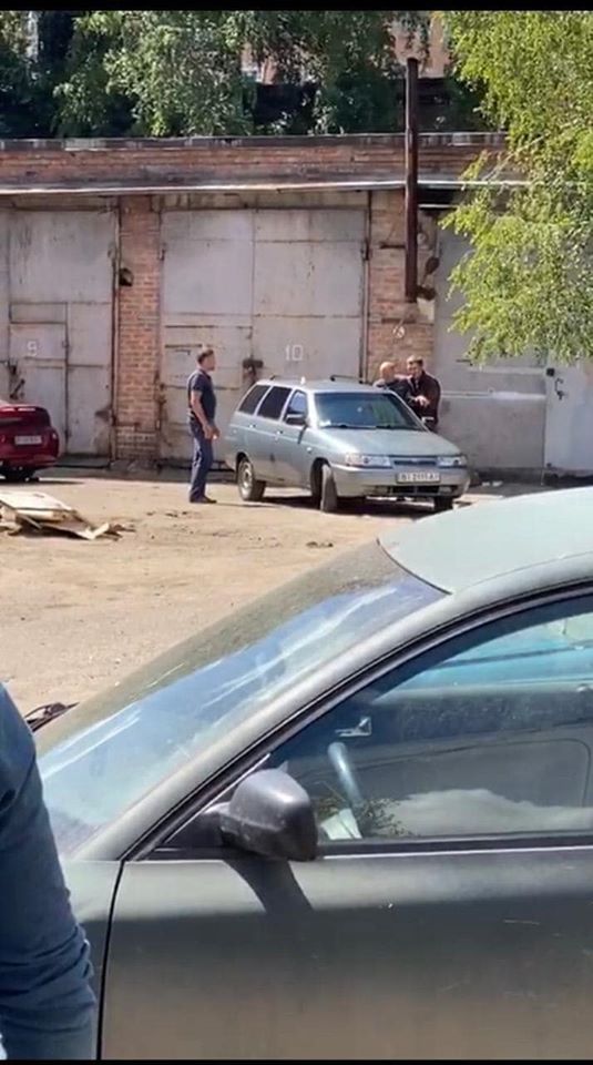 Спецоперація в Полтаві: в заручниках поліцейський (ФОТО)