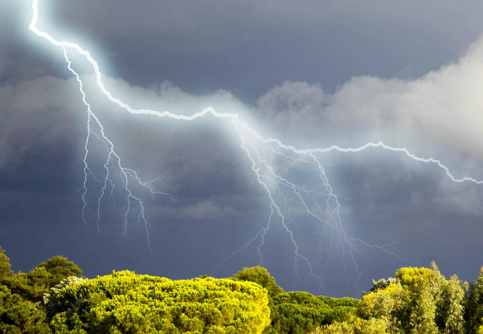 Штормове попередження: у найближчі години Ужгород накриють грози та дощі