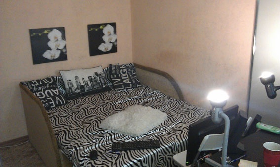 23-річний житель міста Суми влаштував у власній квартирі порностудію (ВІДЕО)