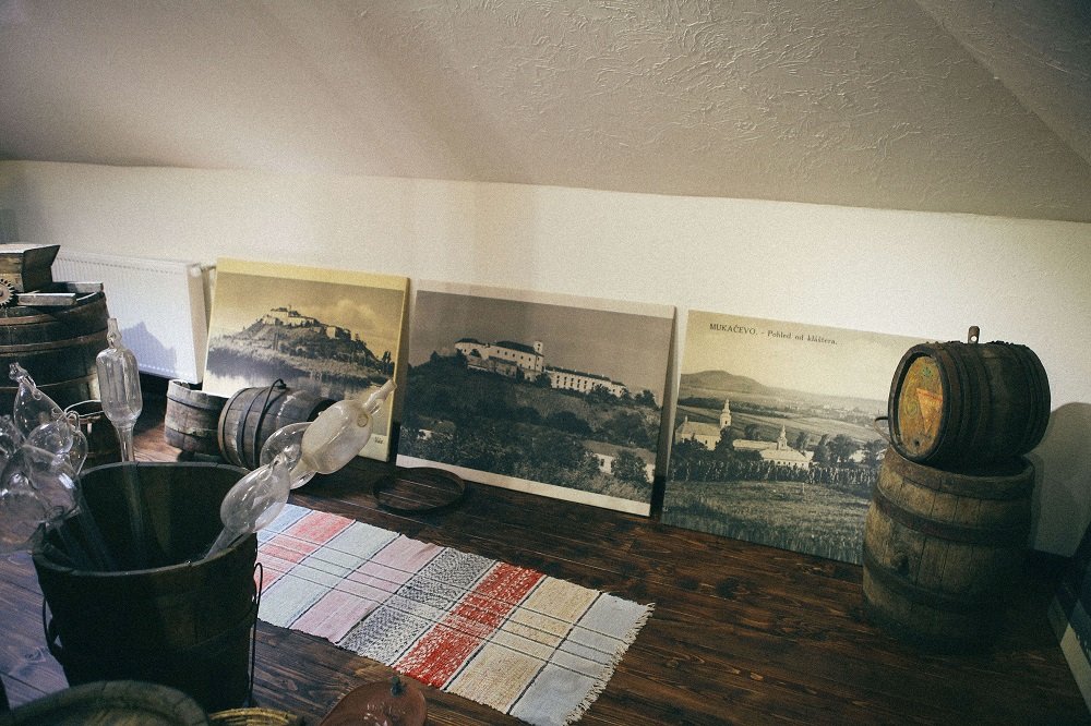 В Ужгороді у будинку священика створили музей виноробства (ФОТО)