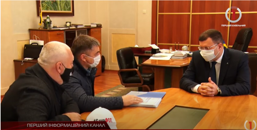 Представники #SAVEФОП з лідерами «ОП-ЗЖ» передали керівництву Закарпатської ОДА підписи підприємців (ВІДЕО)