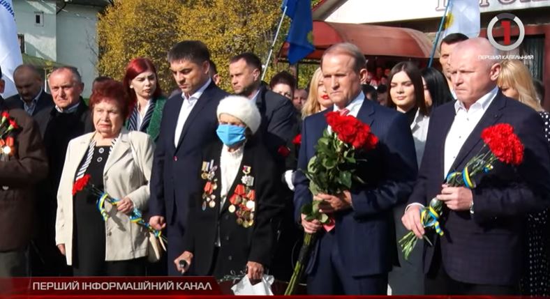 День визволення: Віктор Медведчук вшанував героїв Великої Вітчизняної війни на Закарпатті (ВІДЕО)
