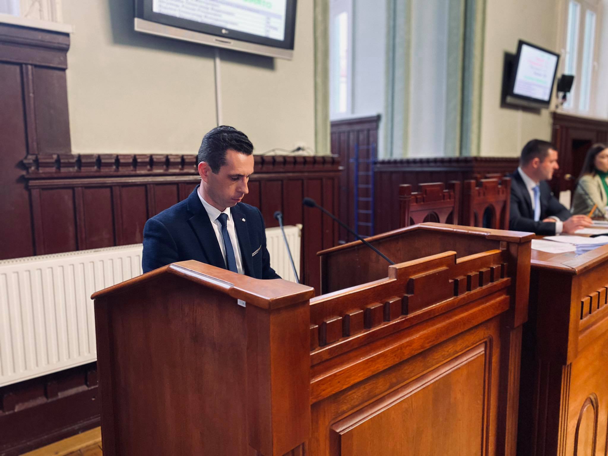 Підприємців Мукачівської ТГ звільнили від сплати оренди за комунальну власність