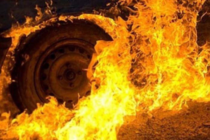 На Закарпатті з невідомих причин горіла автівка