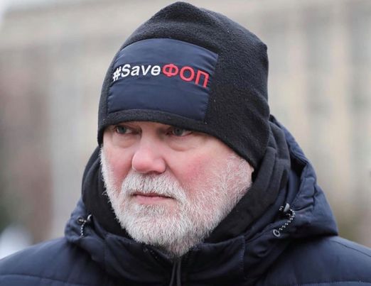 "Недолуга влада знищує державу Україна": очільник руху SaveФОП на Закарпатті Роберт Іванчо прокоментував закриття телеканалів