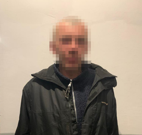 У Виноградові рецидивіст серед ночі увірався у будинок літньої жінки, побив її та пограбував (ФОТО)