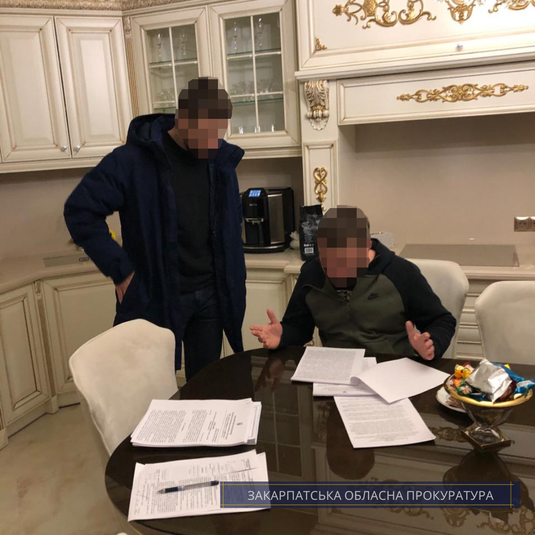 3700 євро: закарпатського митника підозрюють в отриманні хабаря