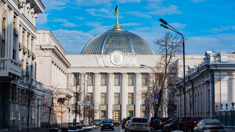 ОПЗЖ випереджає "слуг народу" в рейтингу партій на виборах в Раду - опитування