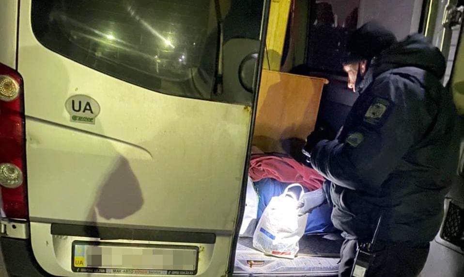 200 таблеток психотропу виявили в українця під час перетину кордону (ФОТО)