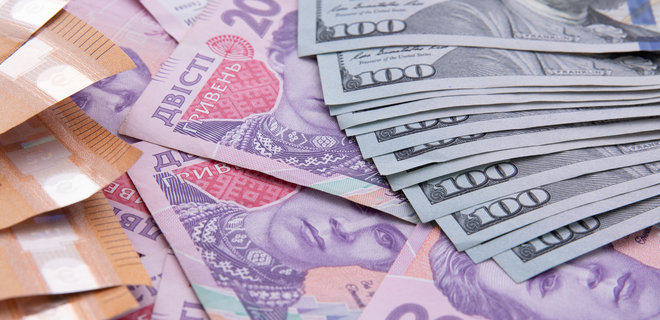 Курс валют на 22 березня: скільки коштують долар і євро