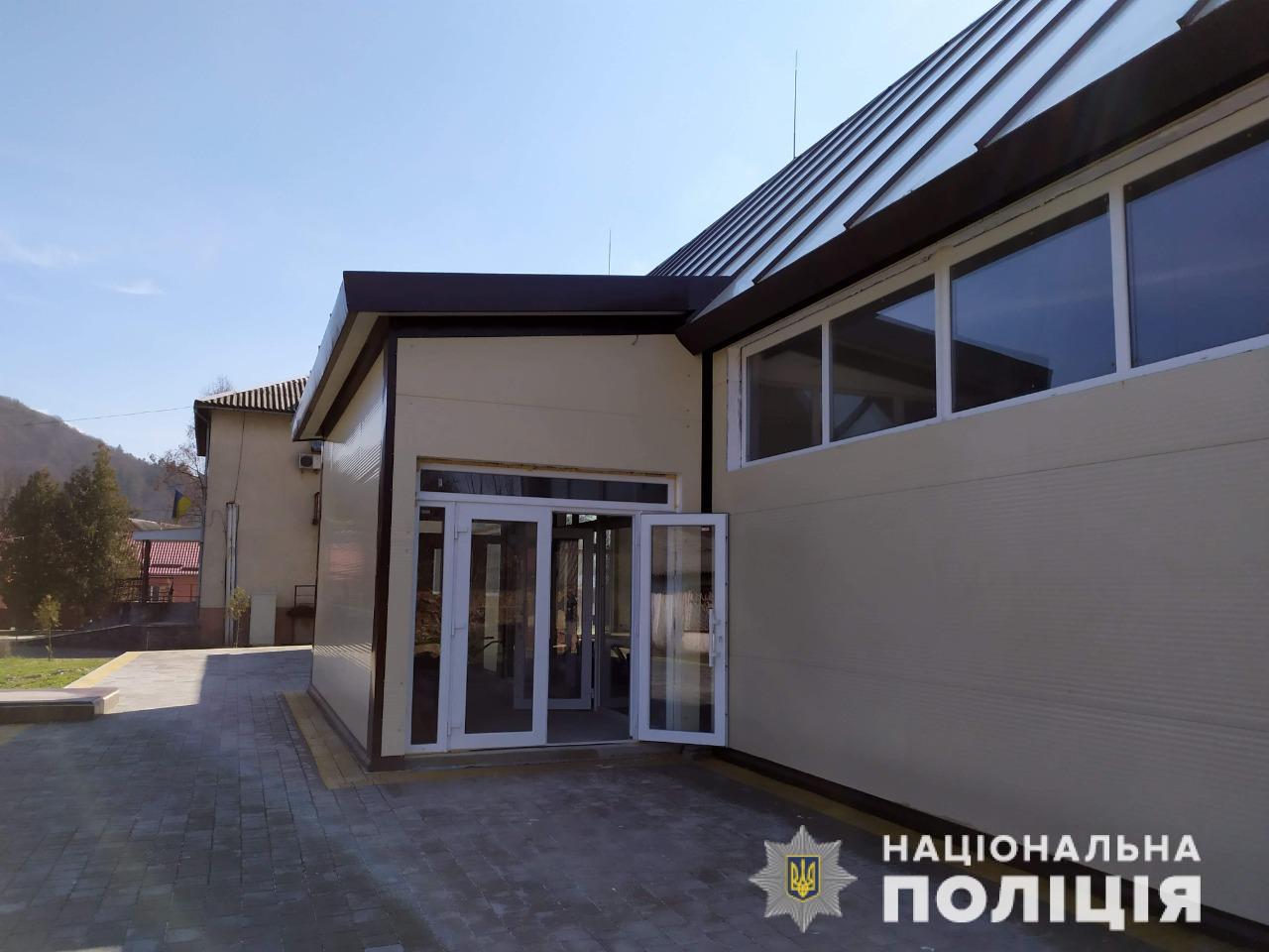 Привласнення бюджетних коштів: на Закарпатті зловмисникам обрано запобіжний захід