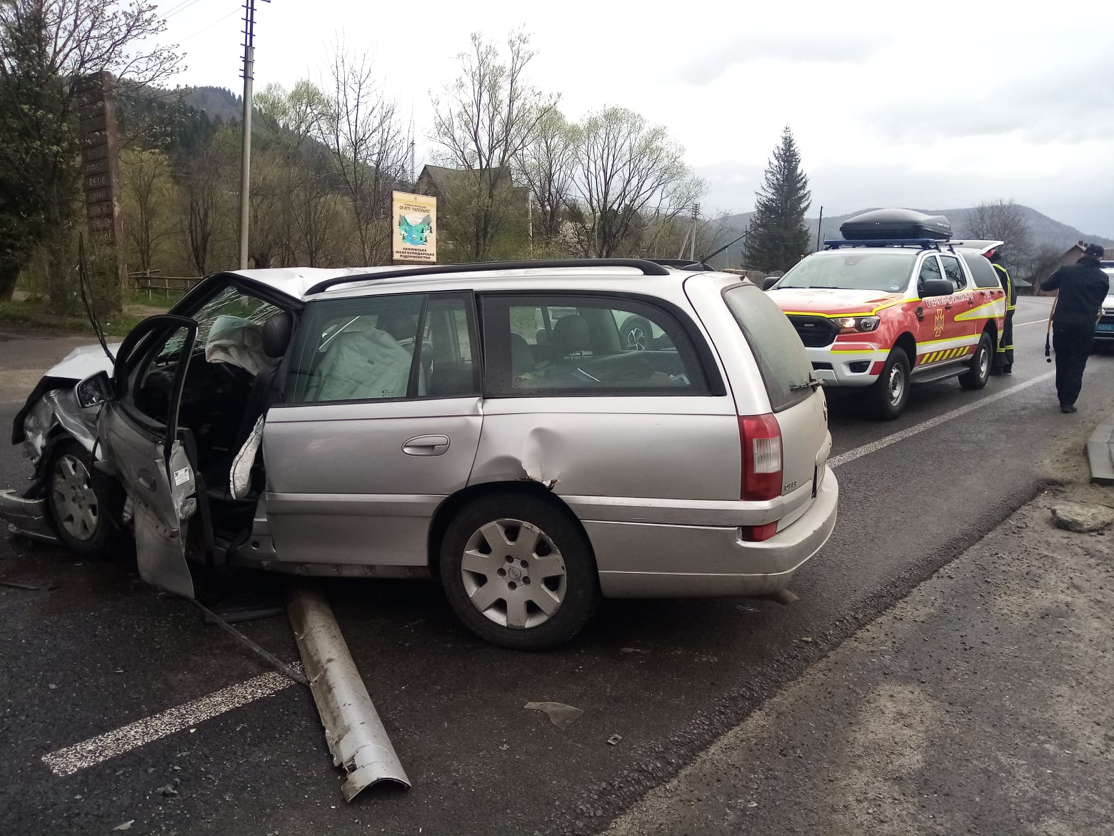 Потужна автотроща на трасі Київ-Чоп: постраждали троє дітей і двоє дорослих (ФОТО)