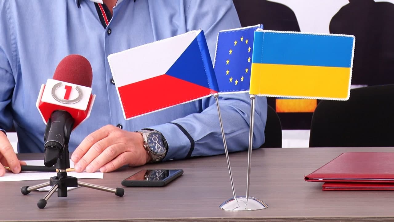 На захист заробітчан: у Мукачеві підписали меморандум із чеською профспілкою (ФОТО, ВІДЕО)