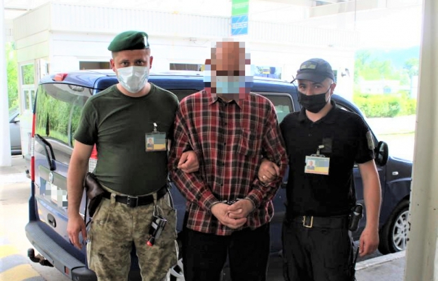 На Закарпатті затримали іноземця, якого розшукував Інтерпол (ФОТО)